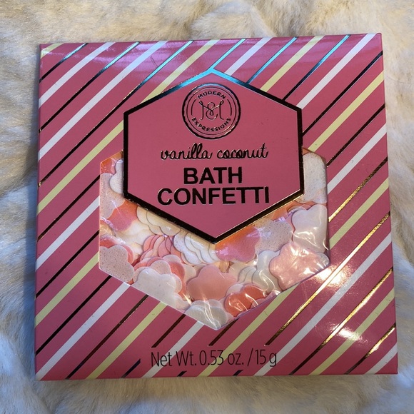 Cosmetic Bundle - Picture 9 of 13